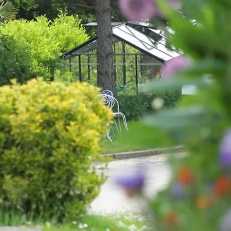 Moderne Avec Jardin, Parking Et Wifi Dans Le Vexin - Fr-1-649-92 Hébergement de vacances